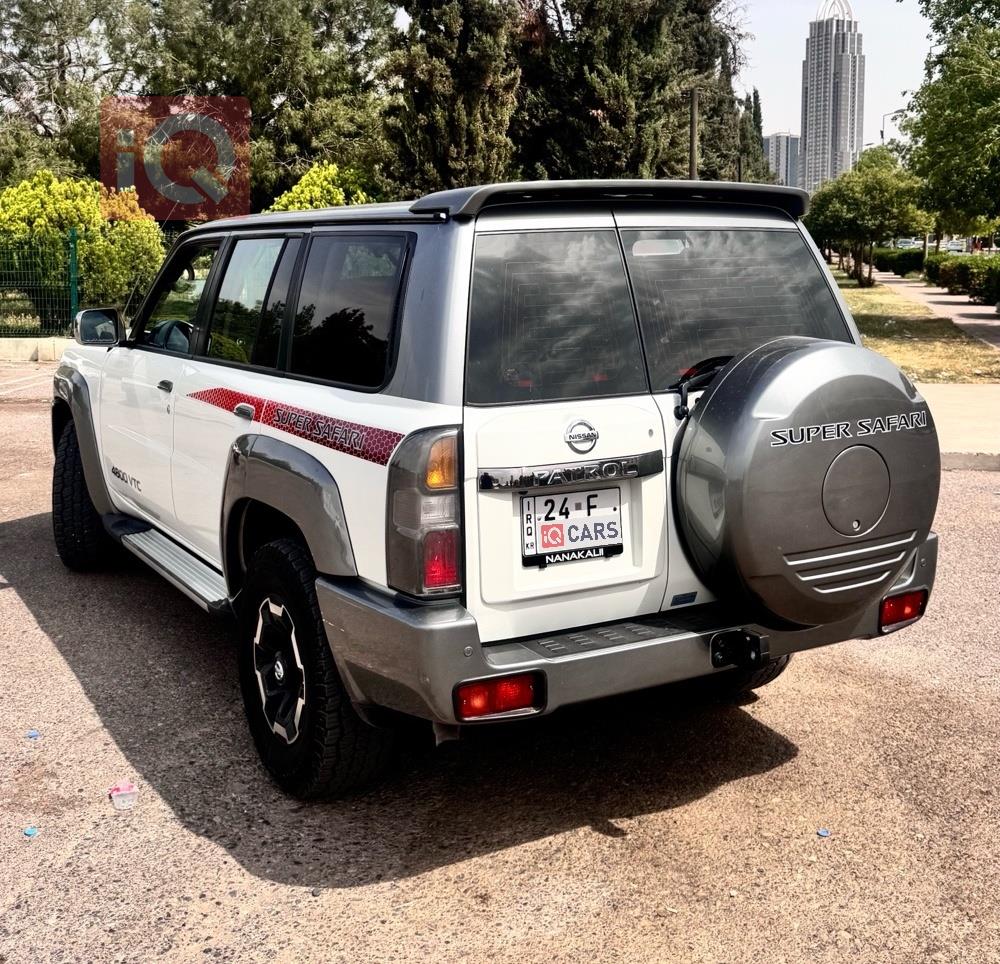 نیسان پاترۆل سەفاری